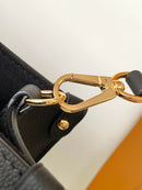 Bolsa Capucines East-West